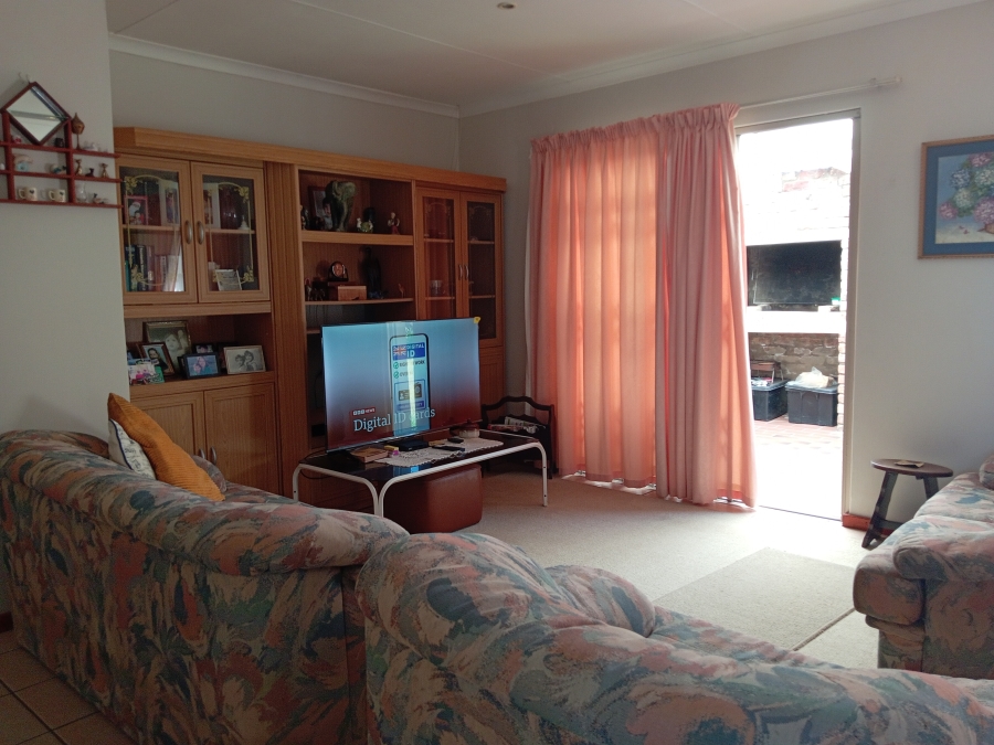 3 Bedroom Property for Sale in Strelitzia Park Eastern Cape